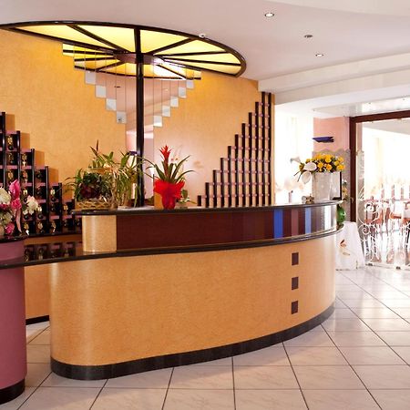 Hotel Royal-Spiaggia กัตเตโออามาเร ภายนอก รูปภาพ