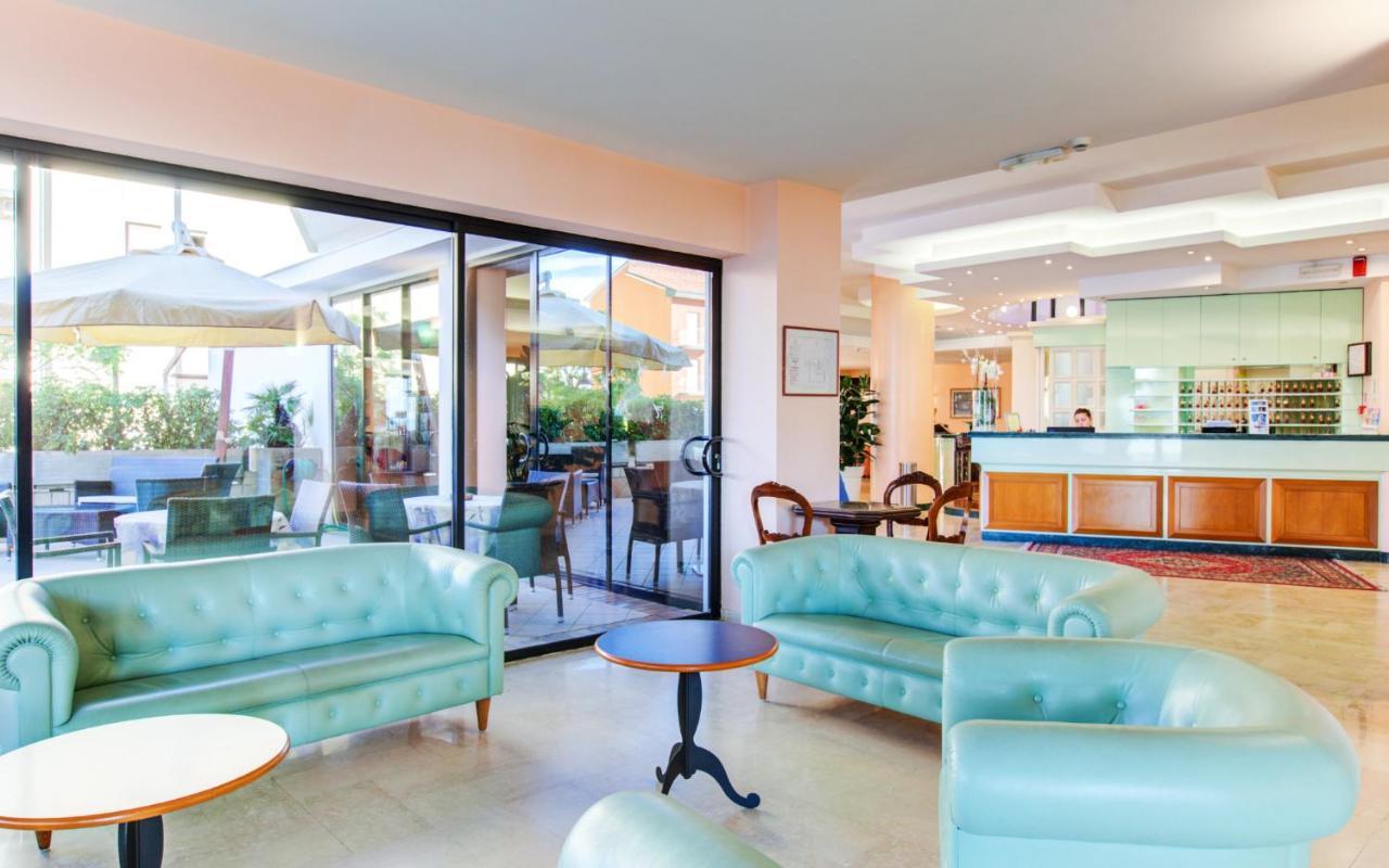 Hotel Royal-Spiaggia กัตเตโออามาเร ภายนอก รูปภาพ