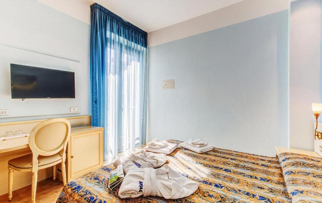 Hotel Royal-Spiaggia กัตเตโออามาเร ภายนอก รูปภาพ