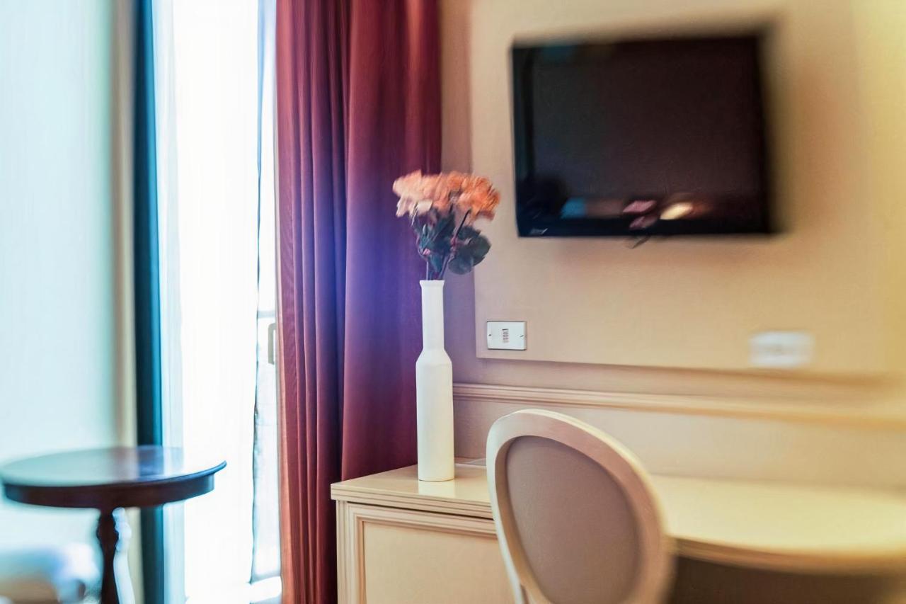 Hotel Royal-Spiaggia กัตเตโออามาเร ภายนอก รูปภาพ